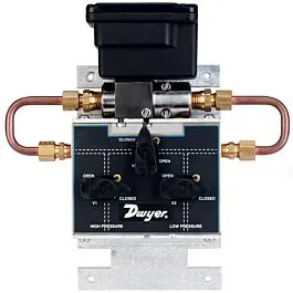 Dwyer Instruments 645-4-3V Differential Pressure Transmitter